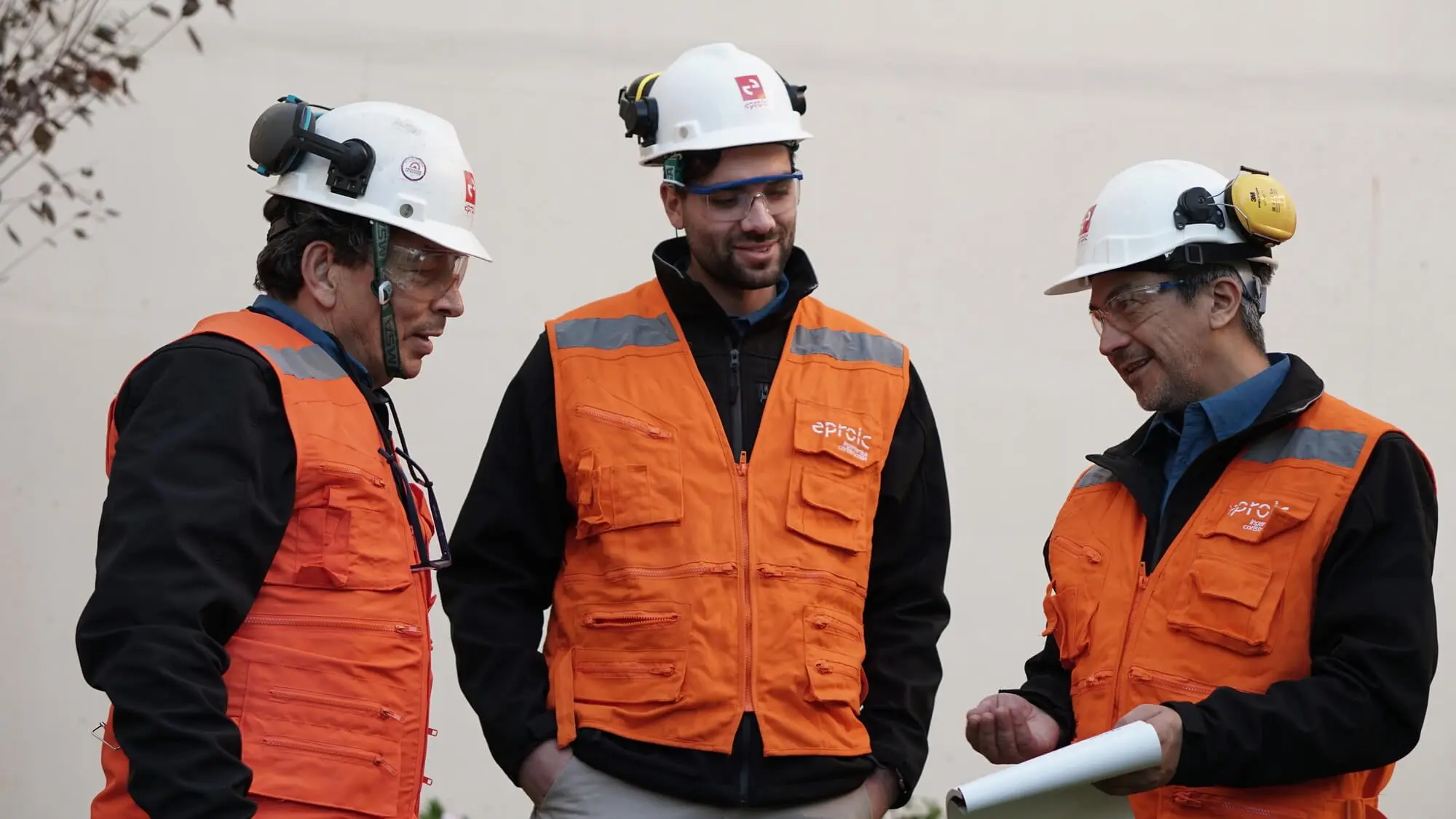 Equipo de Eproic, expertos en proyectos industriales, seguridad, montaje industrial